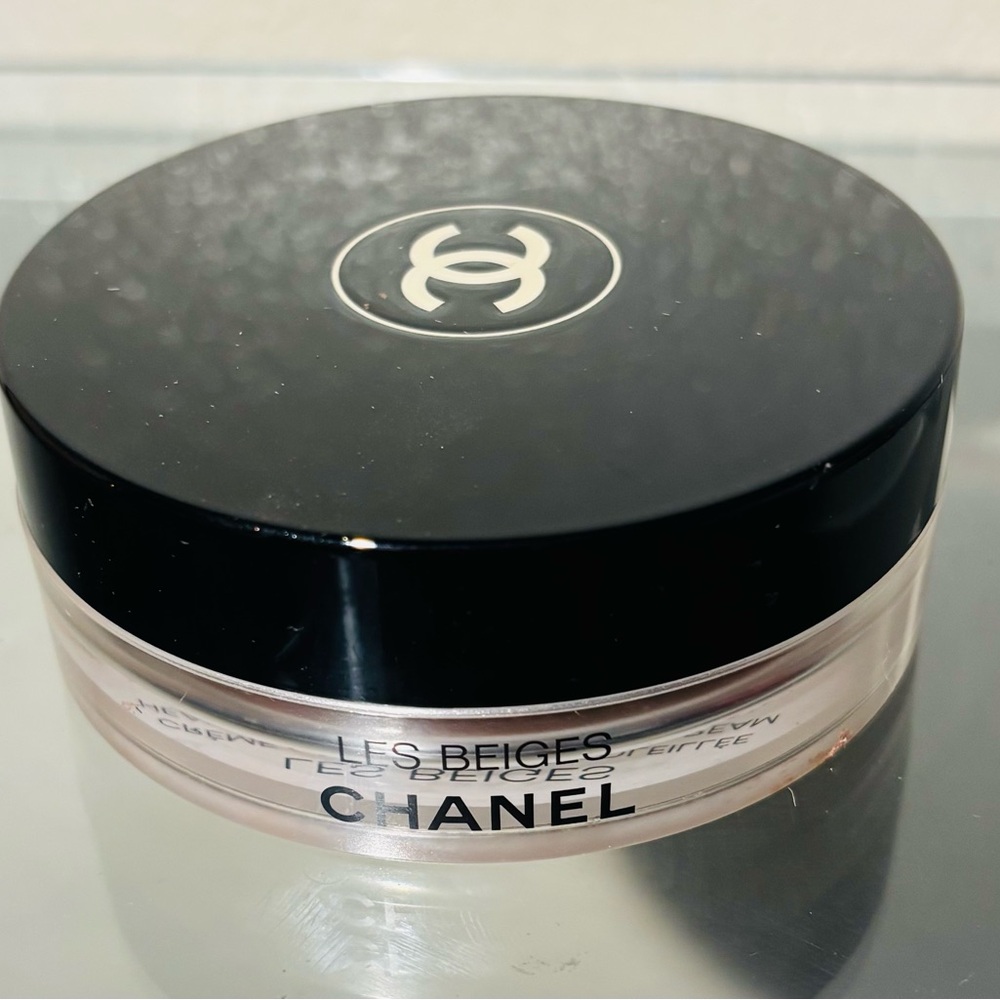 CHANEL Les Beiges